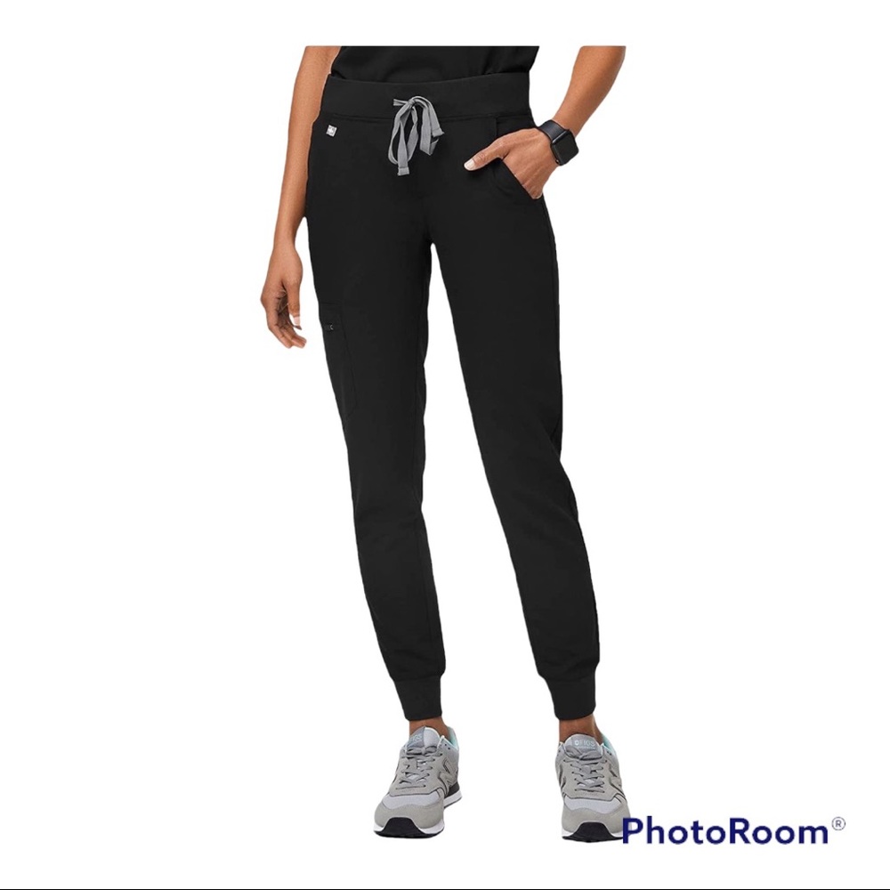 Figs Women’s Zamora Joggers Scrub Pants Size Large Black